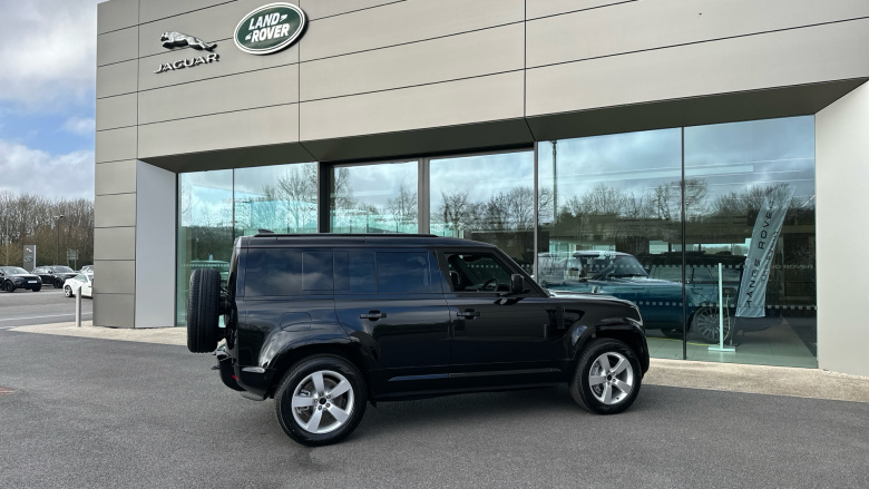 Land Rover Defender 3.0 D350 X-Dynamic SE 110 5dr Auto Diesel Estate